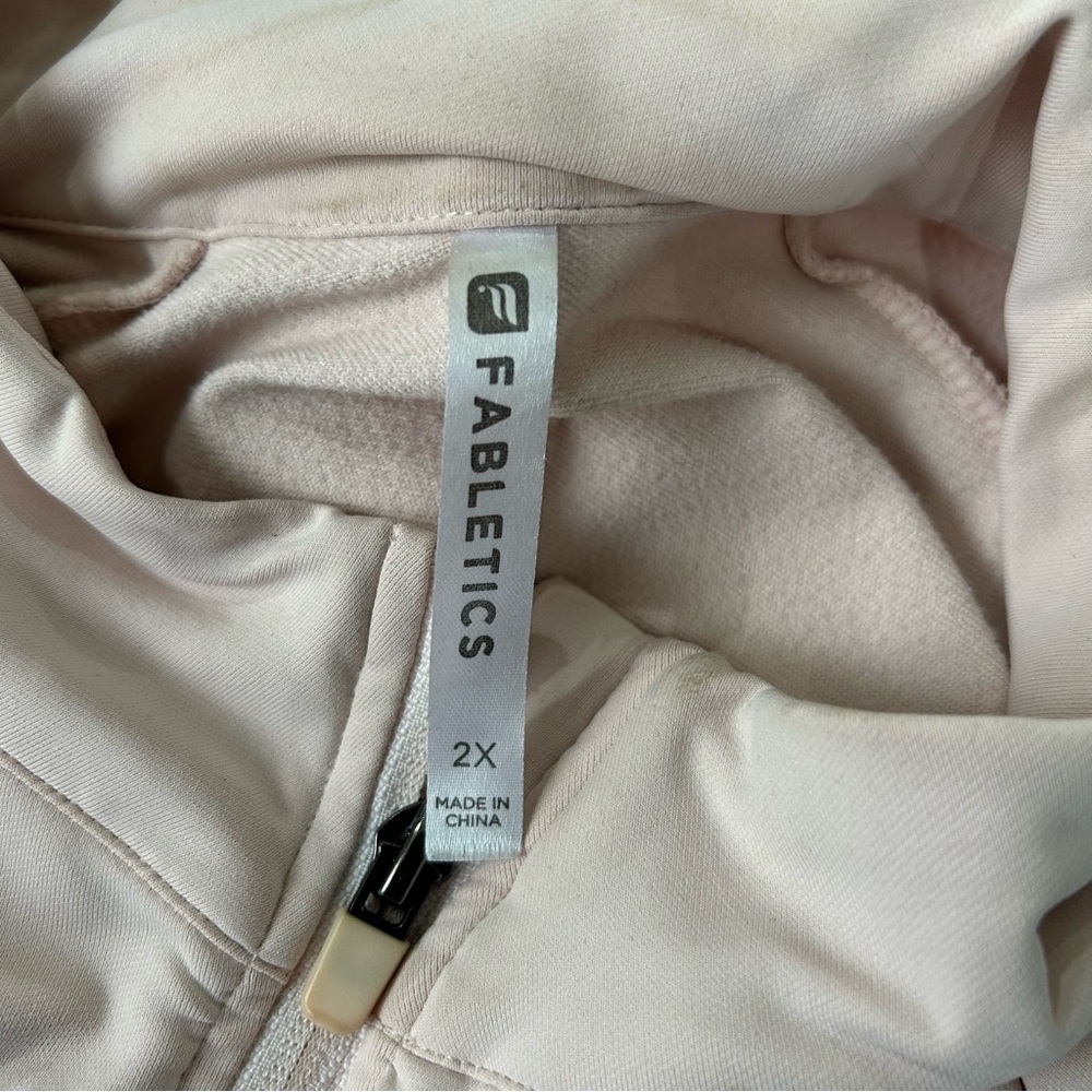 Fabletics Light Peach Plus Size Athletic  Zip-Front Jacket sz 2X - Picture 3 of 3